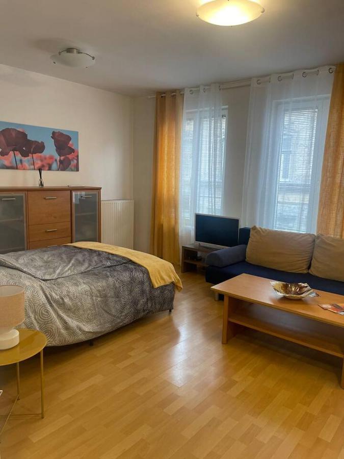 Central Studio Close To Andrassy Avenue For 4 Persons Будапешт Екстер'єр фото